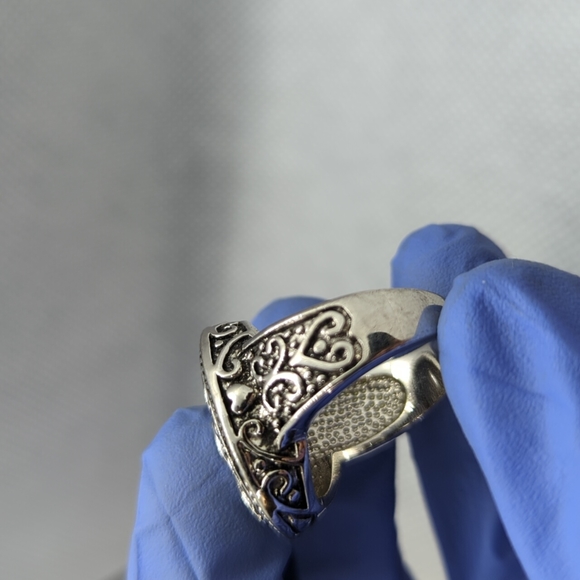 Ring 💍 - Picture 4 of 7